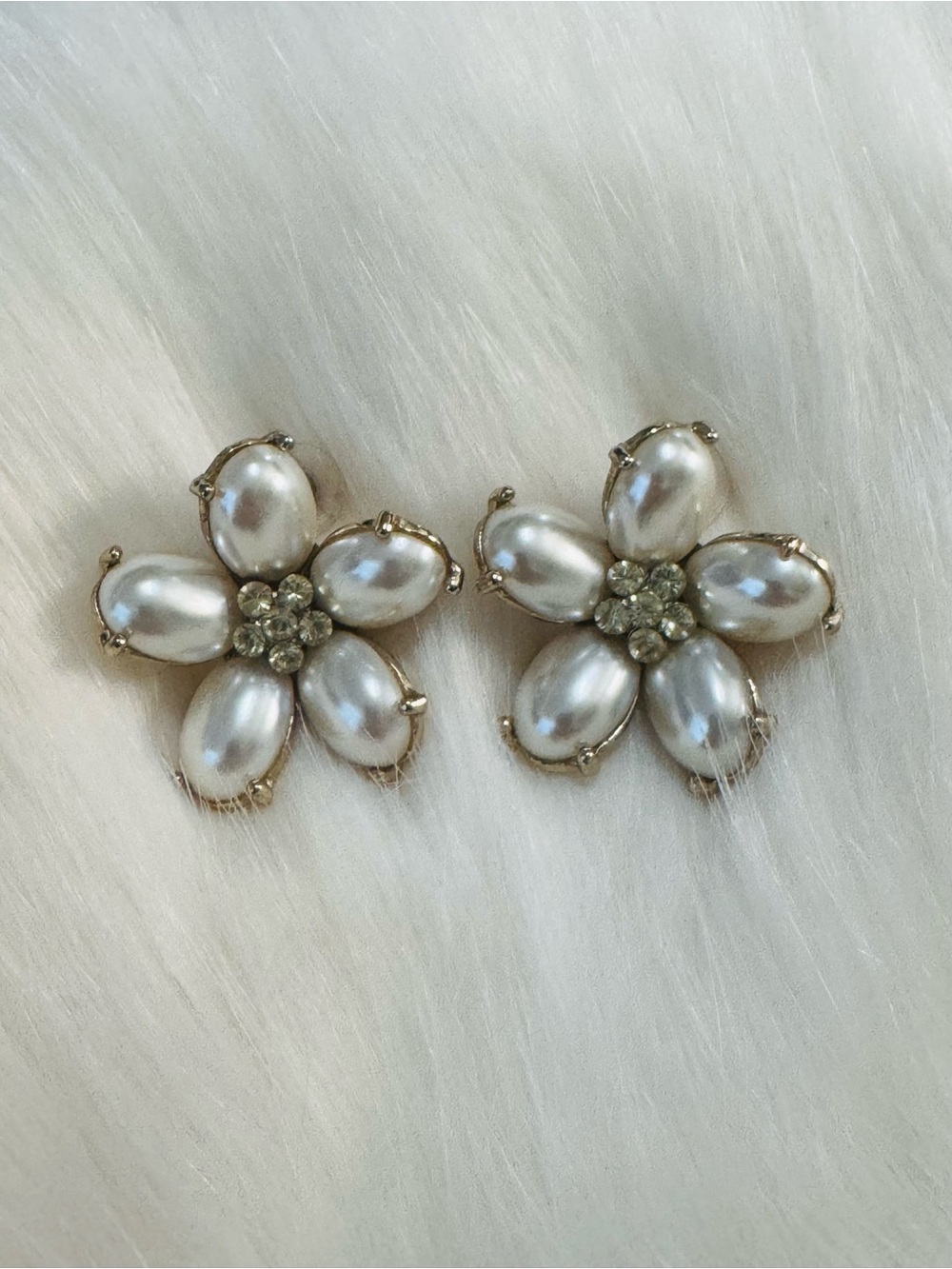 Aldo Pearl Floral Crystal Center Stud Earrings - White